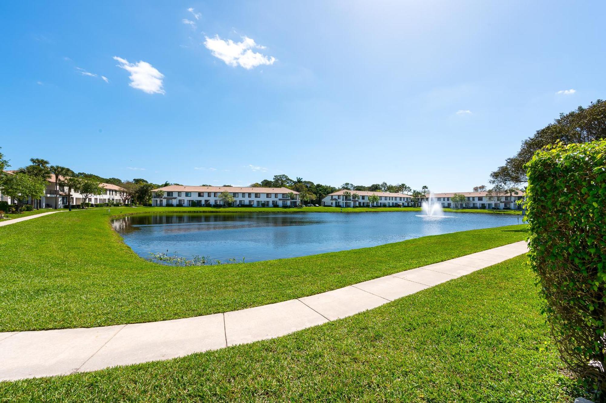 Newly Renovated Townhome With King Bed Delray Beach Kültér fotó